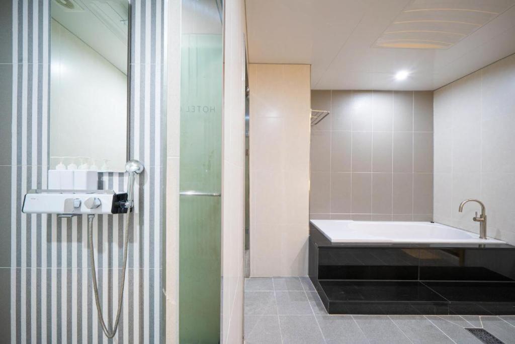 Hotel Core Naju Экстерьер фото